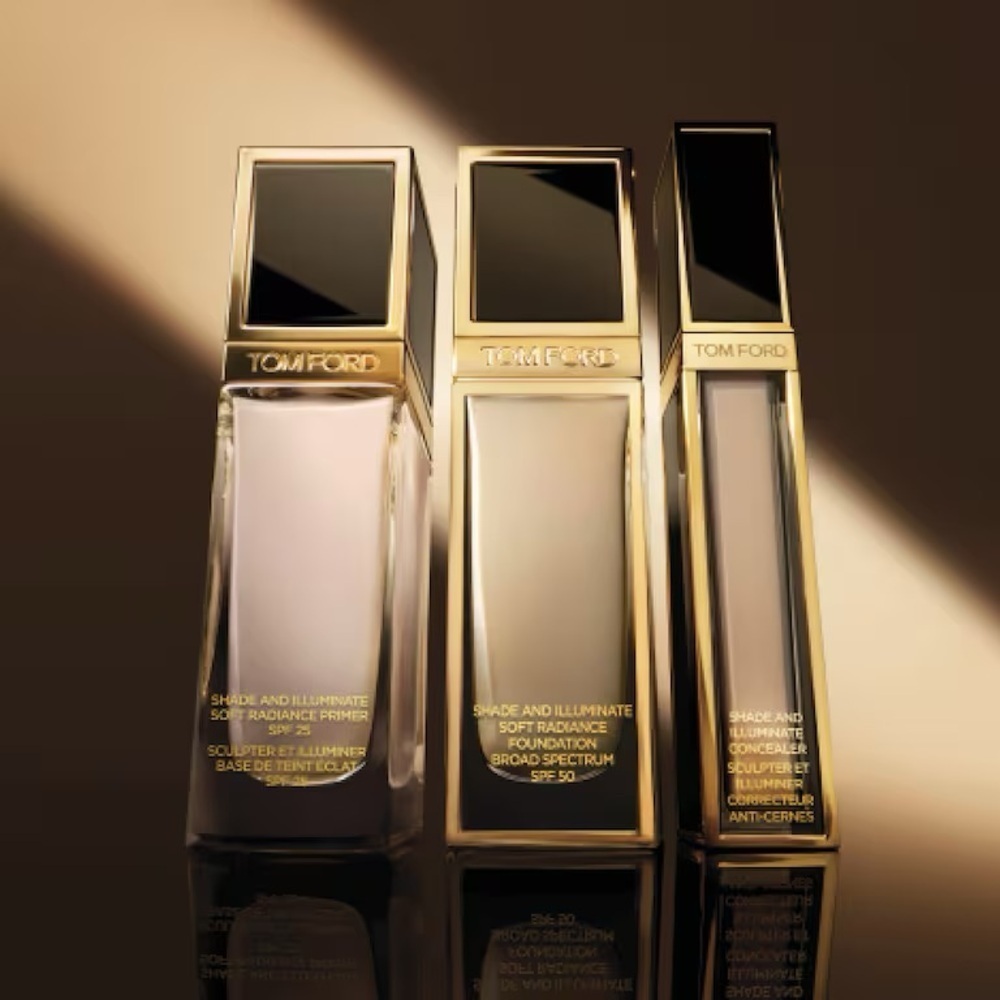TOM FORD Shade & Illuminate Soft Radiance SPF 50 Liquid Foundation 1.1 Warm Sand - Picture 6 of 7